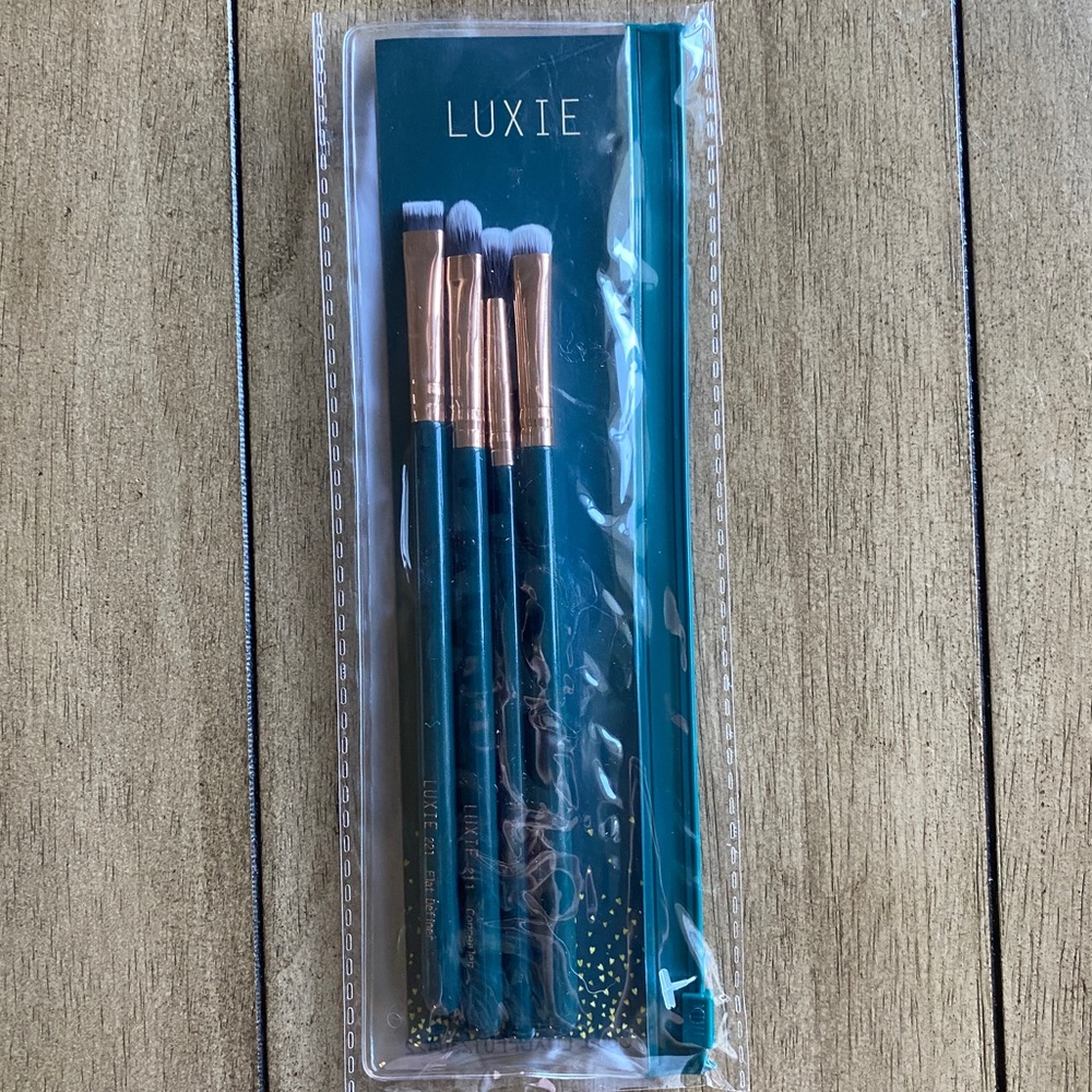 LUXIE Enchanted Eye Set brand new with tags